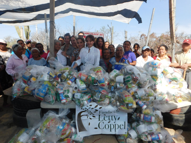 Entrega De Despensas Fundación Letty Coppel 4494