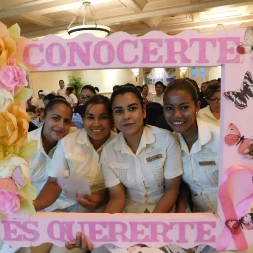 Fundación Letty Coppel en plática sobre la salud de la mujer
